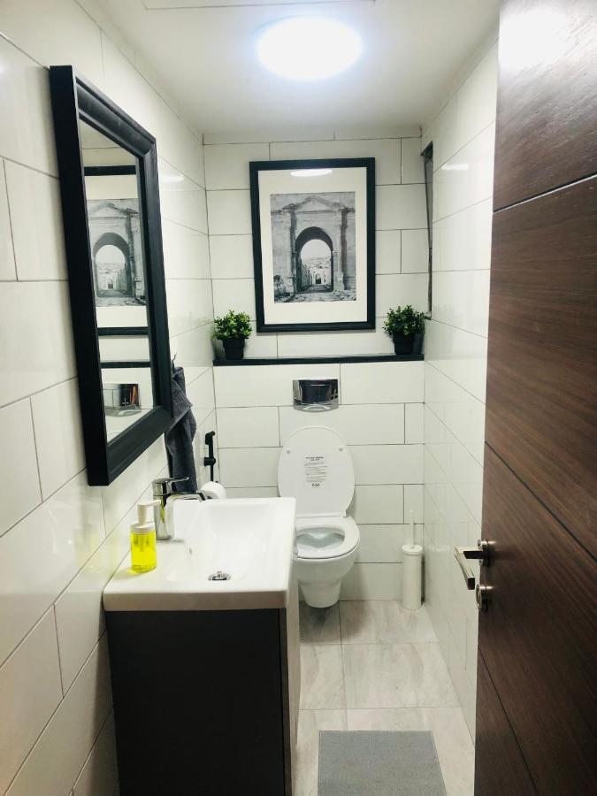 Luxury Apartment In Awesome Location In Ammán Kültér fotó